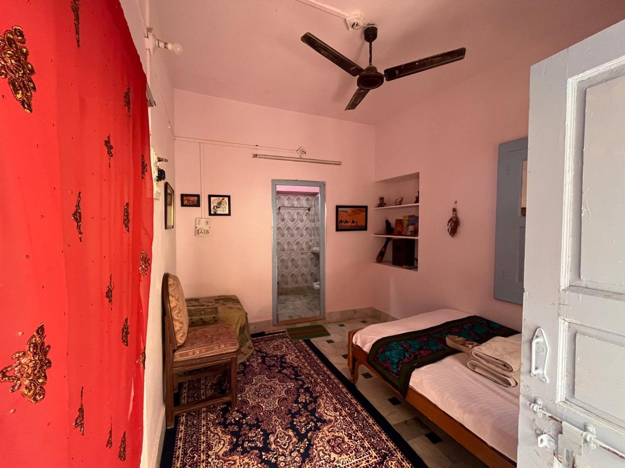 Hostel Marigold Home Stay Jaisalmer Habitación foto